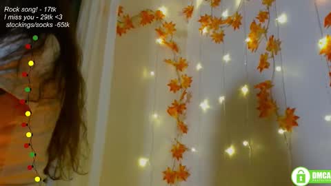 hey Im Leia and I love rock  online show from October 4, 2025, 7:01 pm