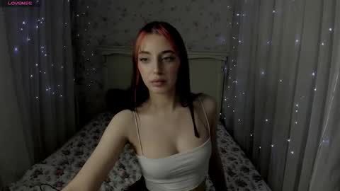 leia_moreno online show from October 7, 2025, 12:57 pm