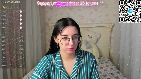 leia_moreno online show from October 29, 2025, 8:27 am