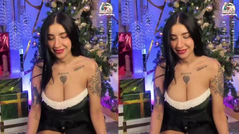 Snapshot of leiawong chatting on December 24, 2024, 8:00 am Leia online show from December 24, 2024, 8:00 am