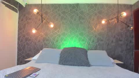 LEIGH ANGELS online show from November 7, 2025, 9:48 pm