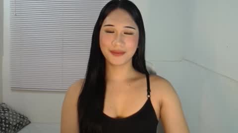 leighs_celine online show from February 8, 2026, 9:07 pm