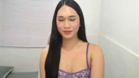 leighs_celine online show from April 10, 2026, 4:12 pm