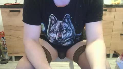 Snapshot of leila472952 chatting on January 19, 2026, 6:28 am Sergey online show from January 19, 2026, 6:28 am