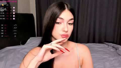 Leila online show from December 15, 2025, 4:50 am