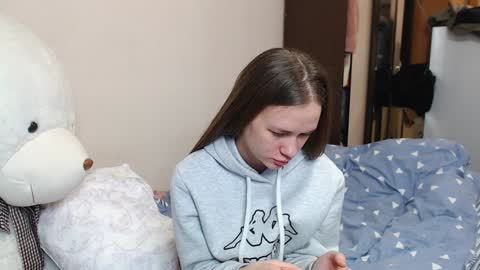 leila_bambi online show from December 9, 2024, 3:33 pm