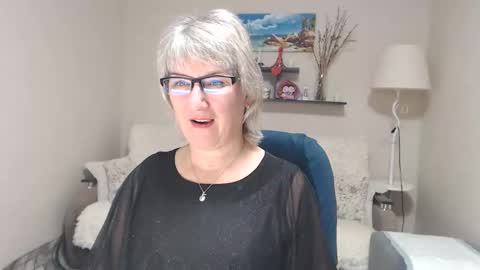 Leila Kinky online show from November 7, 2025, 5:18 am