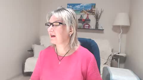 Leila Kinky online show from July 7, 2026, 3:53 am