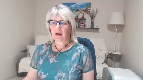 Leila Kinky online show from July 14, 2026, 10:21 am