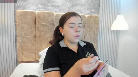 Snapshot of leilapons chatting on October 28, 2025, 4:42 pm leilapons online show from October 28, 2025, 4:42 pm