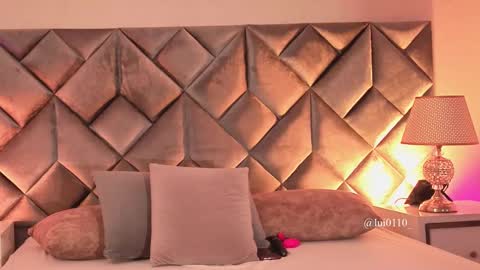 Snapshot of leizathompson chatting on February 6, 2026, 8:01 pm Leizathompson online show from February 6, 2026, 8:01 pm