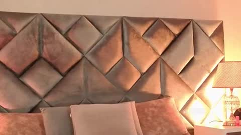 Snapshot of leizathompson chatting on February 14, 2026, 7:54 pm Leizathompson online show from February 14, 2026, 7:54 pm