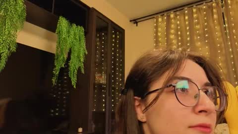 Luna online show from October 1, 2025, 4:13 pm