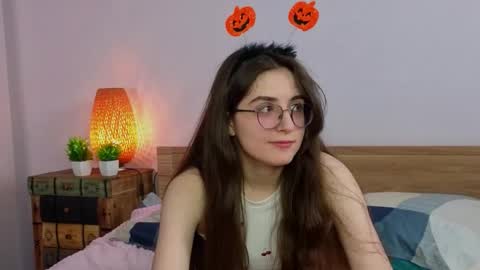 Luna online show from November 1, 2025, 7:32 am