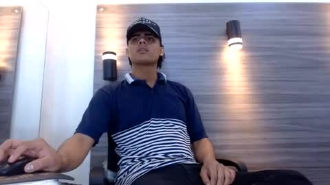 lelehott01 online show from July 27, 2026, 3:02 am