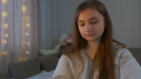Snapshot of lelia_vibe chatting on May 12, 2026, 5:04 am Lelia online show from May 12, 2026, 5:04 am