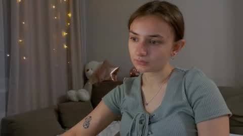 Snapshot of lelia_vibe chatting on June 7, 2026, 10:24 pm Lelia online show from June 7, 2026, 10:24 pm