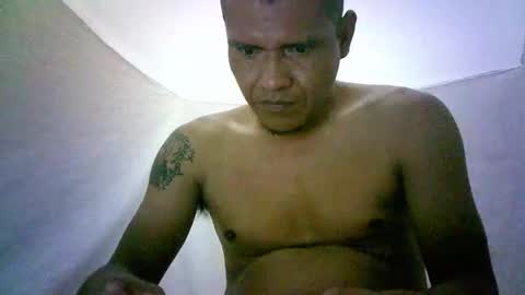 Snapshot of len0n_ chatting on October 15, 2025, 2:22 am Lenon online show from October 15, 2025, 2:22 am