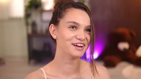 Lena Laurent online show from June 19, 2026, 9:46 am