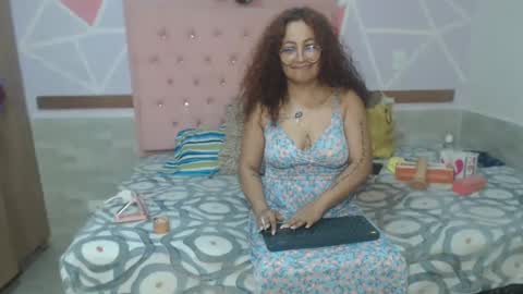 lena_lawson online show from December 12, 2024, 7:59 pm