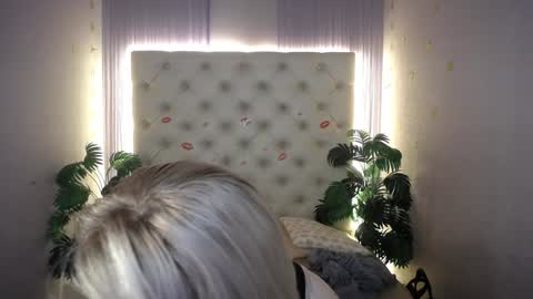 Lena online show from January 12, 2025, 4:00 am