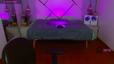 Snapshot of lena_roses chatting on July 9, 2026, 8:35 pm Lena online show from July 9, 2026, 8:35 pm