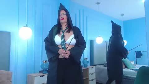 lenacorbet online show from October 31, 2025, 8:10 pm