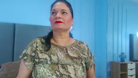 lenacorbet online show from November 24, 2025, 7:57 pm