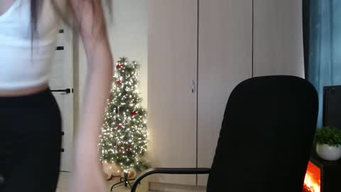 lenagordon online show from January 18, 2026, 7:01 am