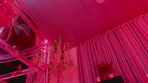 Lenna Kang online show from October 4, 2025, 9:46 pm