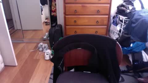 Pussylicker online show from November 5, 2025, 12:10 am