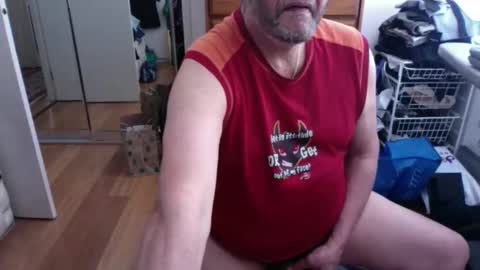 Pussylicker online show from November 23, 2025, 4:45 am