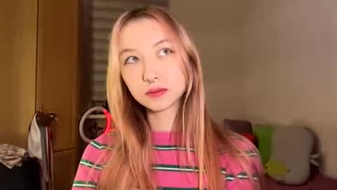 Snapshot of lenorehandelsman chatting on February 16, 2026, 12:56 pm Tagami online show from February 16, 2026, 12:56 pm