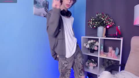 Snapshot of leo_bensyten chatting on October 24, 2025, 11:50 am Leo online show from October 24, 2025, 11:50 am