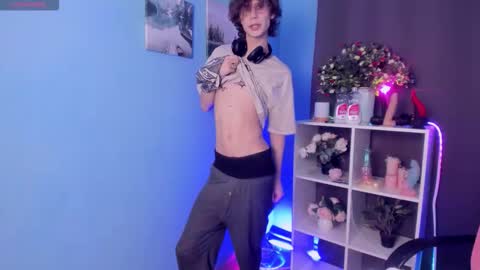 Snapshot of leo_bensyten chatting on October 29, 2025, 1:02 pm Leo online show from October 29, 2025, 1:02 pm