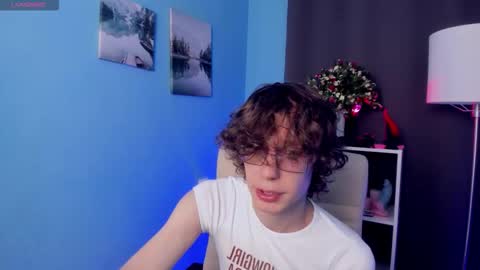 Snapshot of leo_bensyten chatting on November 16, 2025, 4:45 pm Leo online show from November 16, 2025, 4:45 pm