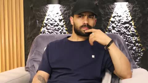 Leo  Diaz online show from February 23, 2026, 2:42 am