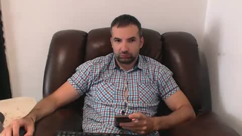 Leo Gianni online show from August 5, 2026, 9:01 am