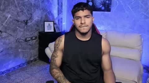 Leo independent model online show from November 14, 2025, 12:42 am