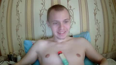 Snapshot of leo_timm chatting on June 25, 2026, 10:42 am leo_timm online show from June 25, 2026, 10:42 am