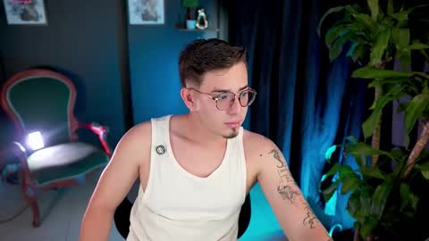 Snapshot of leo_valmore chatting on January 12, 2026, 6:02 pm Leo online show from January 12, 2026, 6:02 pm