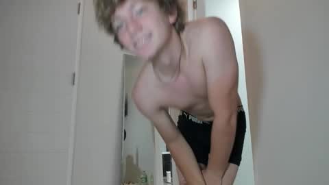 Snapshot of leo_wildd chatting on November 1, 2025, 4:25 am leo_wildd online show from November 1, 2025, 4:25 am