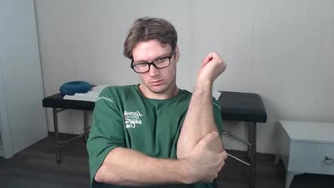 Snapshot of leoackerman chatting on November 6, 2025, 4:08 pm leoackerman online show from November 6, 2025, 4:08 pm