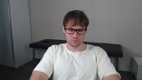 Snapshot of leoackerman chatting on November 7, 2025, 8:09 pm leoackerman online show from November 7, 2025, 8:09 pm