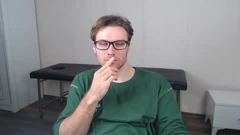 Snapshot of leoackerman chatting on November 10, 2025, 7:13 pm leoackerman online show from November 10, 2025, 7:13 pm