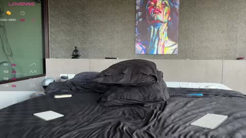 Snapshot of leon_lovefitness chatting on February 26, 2025, 1:21 am Leon online show from February 26, 2025, 1:21 am