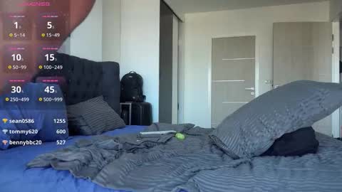 Snapshot of leon_lovefitness chatting on December 20, 2025, 1:45 am Leon online show from December 20, 2025, 1:45 am