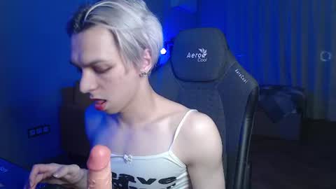 Leon online show from July 7, 2026, 7:29 pm