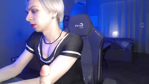 Leon online show from July 25, 2026, 6:38 pm