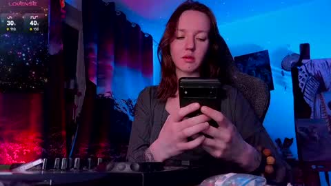 Snapshot of leona_nick chatting on May 3, 2026, 6:36 pm leona online show from May 3, 2026, 6:36 pm